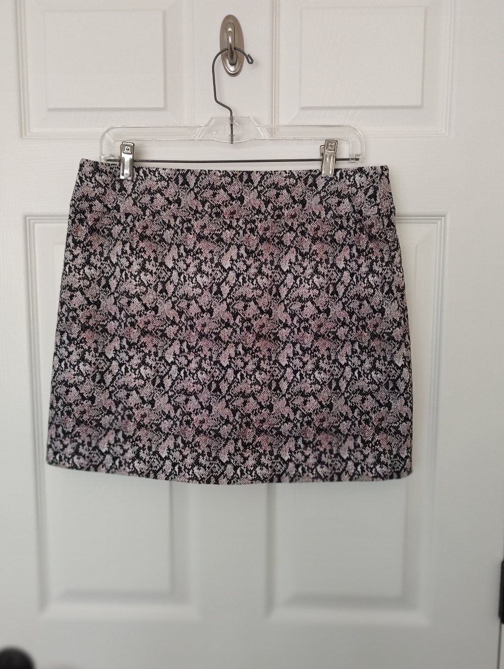 Attyre Skort Pull-On Snakeskin Reptile Print Light Lavender And Black Size 10
